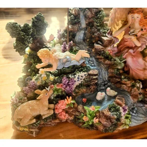 Musical Animated Angels and Cherubs Sculpture Fairy Garden Music Box - Picture 4 of 16